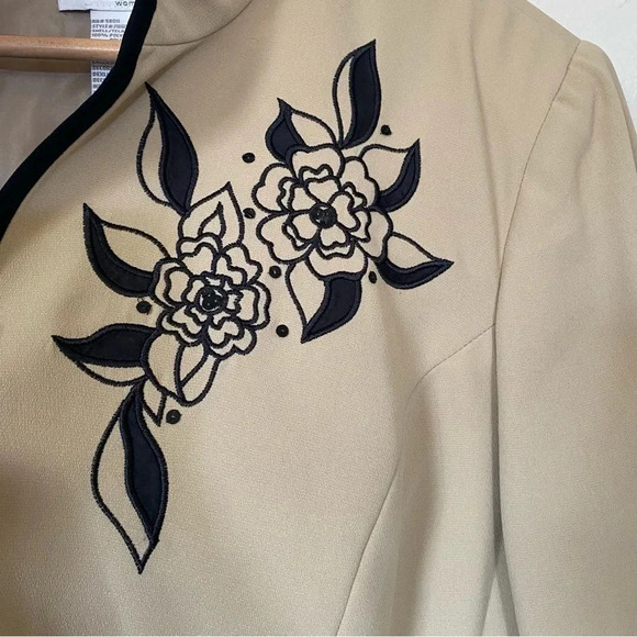 Dressbarn Woman Open Blazer in‎ Tan Size 22W - Picture 7 of 14